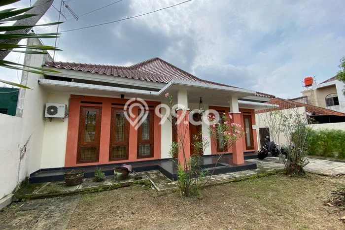 Siap Huni Hunian Elit 7 Kamar di Laweyan Dekat ke Mana Pun Siap Huni Hunian Elit 7 Kamar di Laweyan Dekat ke Mana Pun