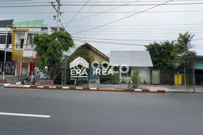 Unit Komersial Dijual di Tegalrejo Yogyakarta Luas Tanah 220m2, Luas Bangunan 150m2 Unit Komersial Dijual di Tegalrejo Yogyakarta Luas Tanah 220m2, Luas Bangunan 150m2