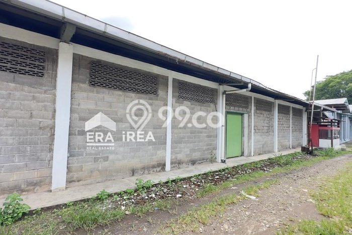 Disewakan Gudang di Kawasan Ramai Kartosuro Luas 1500m2 Disewakan Gudang di Kawasan Ramai Kartosuro Luas 1500m2