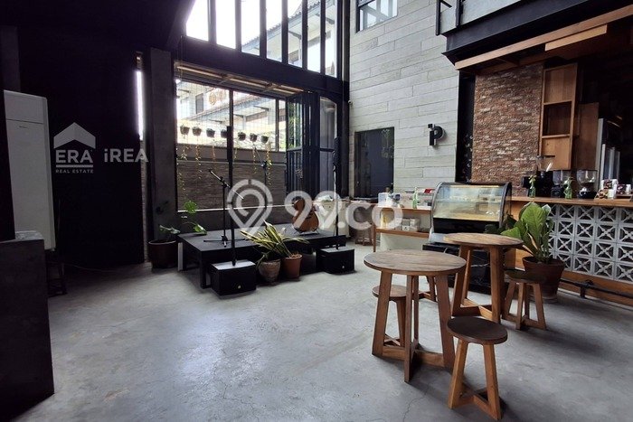 Disewakan Komersial di Mantrijeron, Luas 329m2m², Area Berkembang Disewakan Komersial di Mantrijeron, Luas 329m2m², Area Berkembang