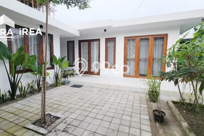 Disewakan Cepat Rumah Kondisi Baik di Kawasan Laweyan, Surakarta Disewakan Cepat Rumah Kondisi Baik di Kawasan Laweyan, Surakarta