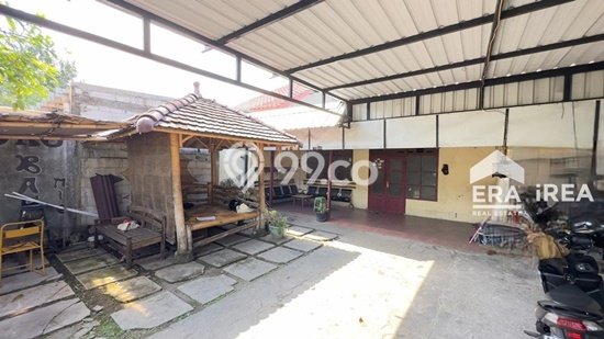 Rumah Strategis Modern Lb 150m2 di Banjarsari, Surakarta Rumah Strategis Modern Lb 150m2 di Banjarsari, Surakarta