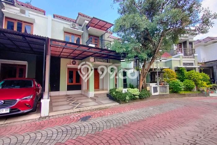Lokasi strategis! Rumah siap pakai dikontrakkan di Kalasan LB 180m2 Lokasi strategis! Rumah siap pakai dikontrakkan di Kalasan LB 180m2