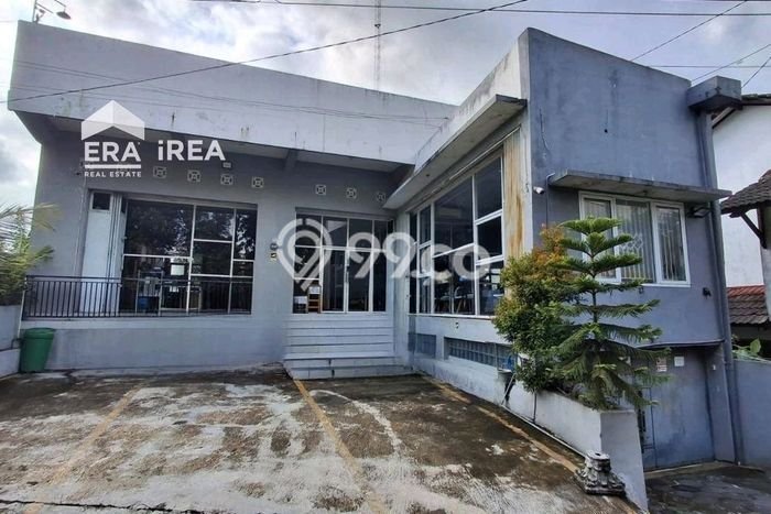 Komersial disewakan di Mlati Sleman dengan luas bangunan 610m2 Komersial disewakan di Mlati Sleman dengan luas bangunan 610m2