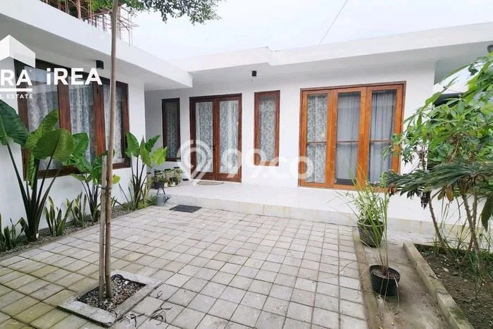 Disewakan Segera Rumah Kondisi Bagus di Kawasan Laweyan, Surakarta Disewakan Segera Rumah Kondisi Bagus di Kawasan Laweyan, Surakarta