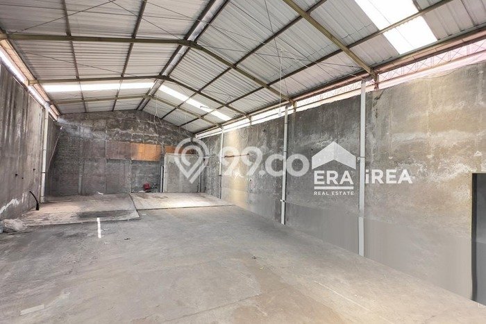 Gudang untuk disewa di Jebres punya LT 128m2 & LB 100m2 harga sewa kompetitif Gudang untuk disewa di Jebres punya LT 128m2 & LB 100m2 harga sewa kompetitif