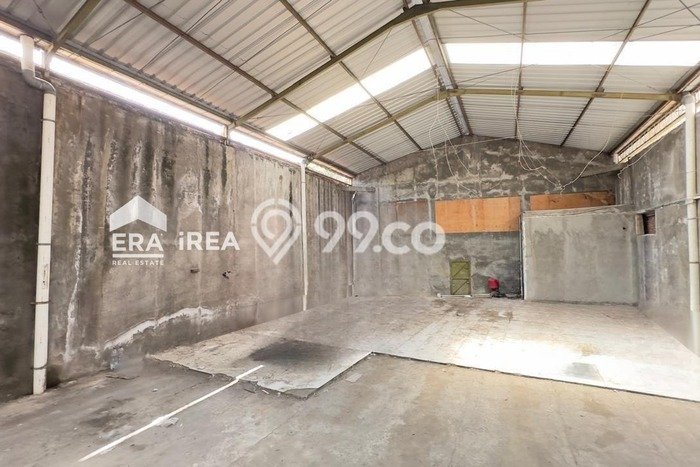 Gudang untuk disewa di Jebres punya LT 128m2 & LB 100m2 harga sewa kompetitif Gudang untuk disewa di Jebres punya LT 128m2 & LB 100m2 harga sewa kompetitif