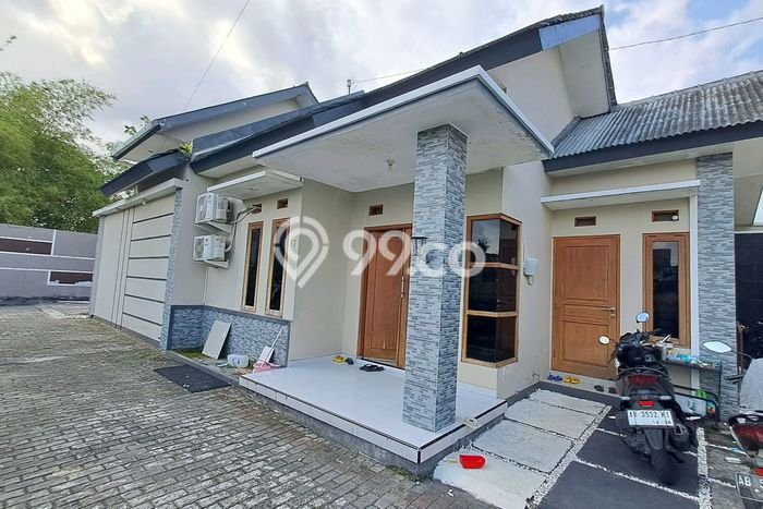 Rumah Strategis Minimalis Lb 155m2 di Ngaglik, Sleman Rumah Strategis Minimalis Lb 155m2 di Ngaglik, Sleman