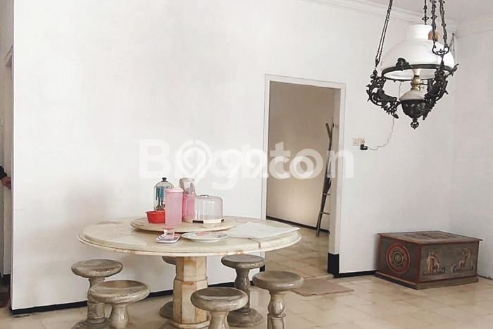 SPECIAL PRICE! Rumah area Soekarno Hatta, 4 KT, Akses Mudah Fasilitas Umum, Luas 250m2m² LB 228m2m² SPECIAL PRICE! Rumah area Soekarno Hatta, 4 KT, Akses Mudah Fasilitas Umum, Luas 250m2m² LB 228m2m²