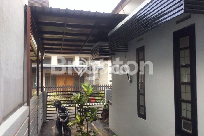 Rumah Asri area Lowokwaru, 2 KT, Area Tenang, Luas 130m2m² LB 90m2m² Rumah Asri area Lowokwaru, 2 KT, Area Tenang, Luas 130m2m² LB 90m2m²