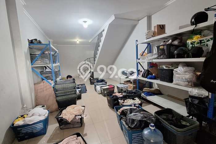 Unit Ruko Dijual di Cinere Depok 180m2 Unit Ruko Dijual di Cinere Depok 180m2