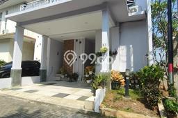 For Sale Rumah 4 Kamar Lokasi Strategis Bagus dan Strategis di Cinere For Sale Rumah 4 Kamar Lokasi Strategis Bagus dan Strategis di Cinere