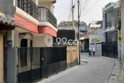 Rumah Modern Cantik 5 KT Siap Huni di Tebet Rumah Modern Cantik 5 KT Siap Huni di Tebet