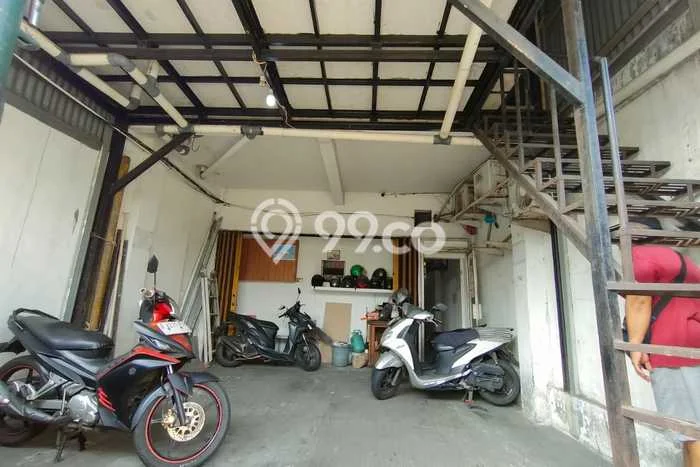 Dijual Rumah Mewah Elegan Dengan View Cantik di Taman Kota, Jakarta Barat Dijual Rumah Mewah Elegan Dengan View Cantik di Taman Kota, Jakarta Barat