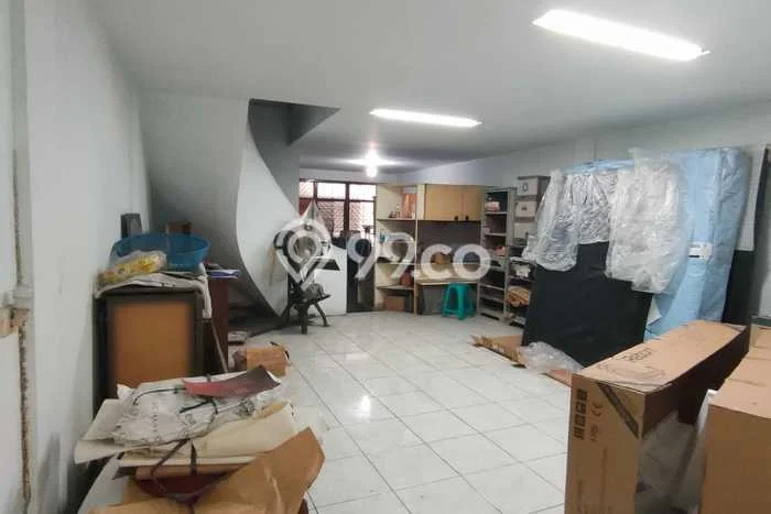 Ruko Dijual di Prime Area Jakarta Barat Luas 200m2 Ruko Dijual di Prime Area Jakarta Barat Luas 200m2