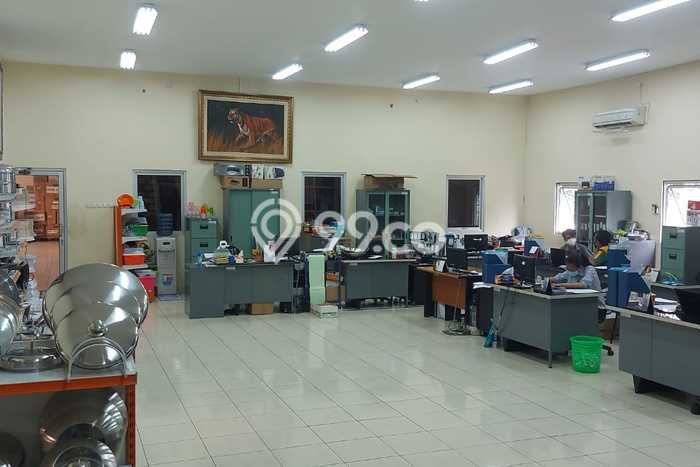 Area Ramai! Gudang Dijual di Pakuhaji untuk Bisnis Luas Bangunan 6000m2 Area Ramai! Gudang Dijual di Pakuhaji untuk Bisnis Luas Bangunan 6000m2