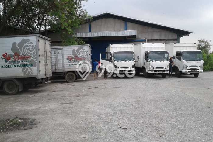Unit Gudang Tersedia di Cikarang Spesifikasi LB 1000m2 Unit Gudang Tersedia di Cikarang Spesifikasi LB 1000m2