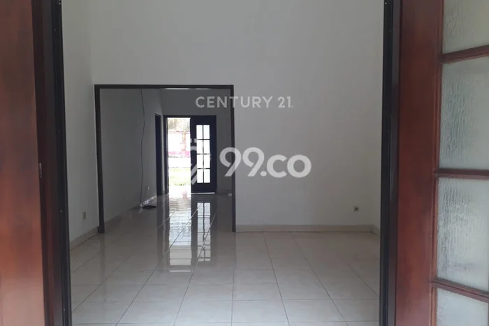 Disewakan! Rumah 3 Kamar Tidur &
3 Kamar Mandi di Babakan, Bogor Disewakan! Rumah 3 Kamar Tidur &
3 Kamar Mandi di Babakan, Bogor