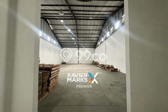 Lokasi Strategis! Dijual Gudang Bisnis di Pakisaji, Malang Kondisi Baik Lokasi Strategis! Dijual Gudang Bisnis di Pakisaji, Malang Kondisi Baik