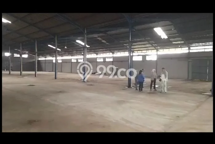 Disewakan Gudang komersial di Cikupa luas bangunan 5800m2 Disewakan Gudang komersial di Cikupa luas bangunan 5800m2