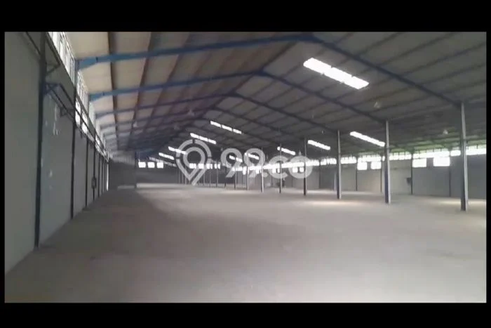 Disewakan Gudang komersial di Cikupa luas bangunan 5800m2 Disewakan Gudang komersial di Cikupa luas bangunan 5800m2
