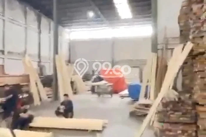 Gudang Disewa di Cikupa, Tangerang, LT 1325m2 / LB 1265m2 Gudang Disewa di Cikupa, Tangerang, LT 1325m2 / LB 1265m2