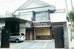 Disewakan! Rumah 3 Kamar Tidur &
4 Kamar Mandi di Setiabudi, Bandung Disewakan! Rumah 3 Kamar Tidur &
4 Kamar Mandi di Setiabudi, Bandung