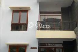 Sewa cepat rumah minimalis lokasi strategis 3 Kamar di Setra Duta, Bandung Sewa cepat rumah minimalis lokasi strategis 3 Kamar di Setra Duta, Bandung