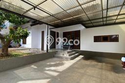 Ready to Use! Luxury House LT 200m2 Desain Elegan di Cigadung Ready to Use! Luxury House LT 200m2 Desain Elegan di Cigadung