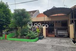 Jual Rumah Strategis Bagus Punya 4 KT di Tenggilis Mejoyo Surabaya - Jual Rumah Strategis Bagus Punya 4 KT di Tenggilis Mejoyo Surabaya -