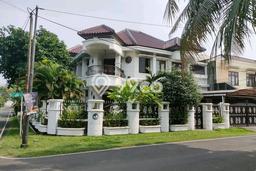 Rumah Eksklusif Dijual LT 500m2 di Duren Sawit, Jakarta Timur Rumah Eksklusif Dijual LT 500m2 di Duren Sawit, Jakarta Timur