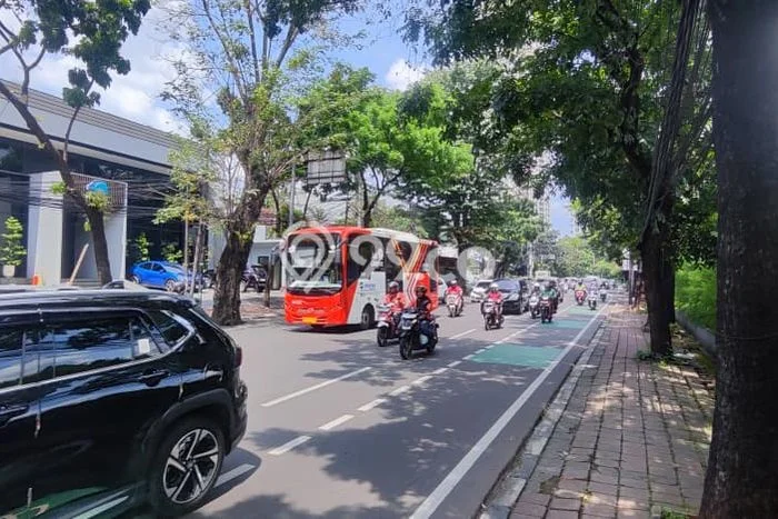 Komersial Disewakan di Kawasan Ramai Kebayoran Baru, Jakarta Selatan Komersial Disewakan di Kawasan Ramai Kebayoran Baru, Jakarta Selatan