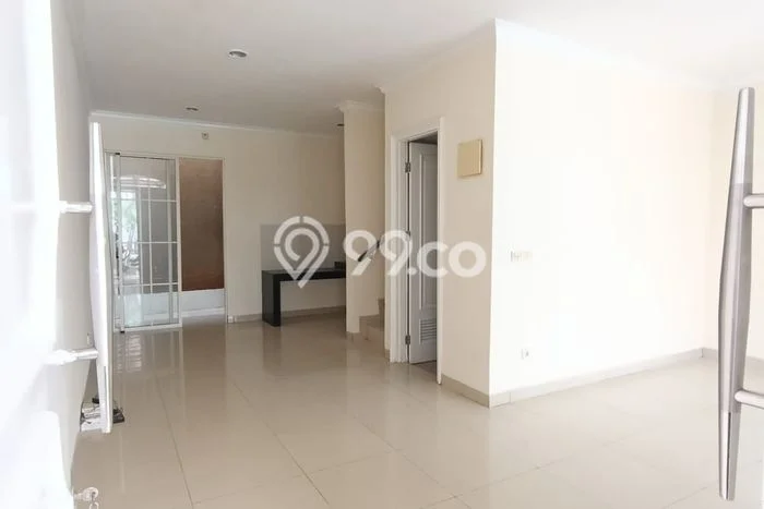 Jarang Ada! Rumah Sewa 3 Kamar Bagus Siap Huni Green Lake City Jarang Ada! Rumah Sewa 3 Kamar Bagus Siap Huni Green Lake City