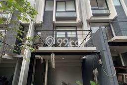 Rumah Modern Cantik 3 KT Bisa Langsung Pindah di Jagakarsa Rumah Modern Cantik 3 KT Bisa Langsung Pindah di Jagakarsa