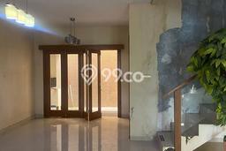 For Sale! Luxury House LT 147m2 Desain Elegan di Pondok Indah For Sale! Luxury House LT 147m2 Desain Elegan di Pondok Indah