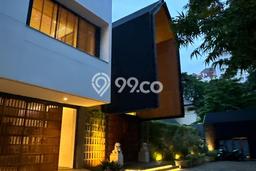 Rumah Eksklusif Siap Huni LT 700m2 di Kebayoran Baru, Jakarta Selatan Rumah Eksklusif Siap Huni LT 700m2 di Kebayoran Baru, Jakarta Selatan