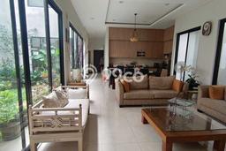 Hunian Elit LB 320m2 Siap Huni Desain Elegan di Gading Serpong, Tangerang Hunian Elit LB 320m2 Siap Huni Desain Elegan di Gading Serpong, Tangerang