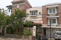 Rumah Mewah LB 283m2 Siap Huni Desain Elegan di Citra Garden, Jakarta Barat Rumah Mewah LB 283m2 Siap Huni Desain Elegan di Citra Garden, Jakarta Barat