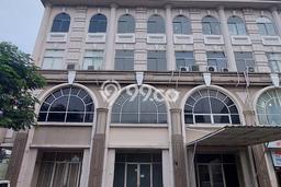 Ruko Dijual di Prime Area Jakarta Barat Luas 220m2 Ruko Dijual di Prime Area Jakarta Barat Luas 220m2