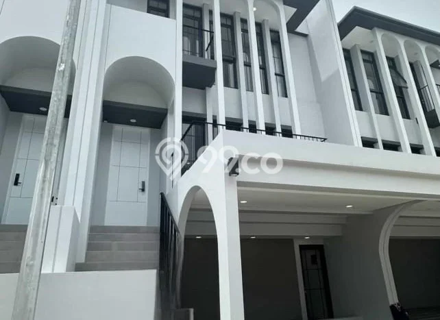 Rumah sewa siap huni 4 KT di BSD, Tangerang Rumah sewa siap huni 4 KT di BSD, Tangerang