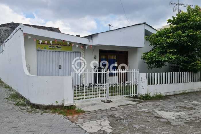 Tanah untuk Dijual Lokasi Depok, Sleman Luas 240m2 SHM Tanah untuk Dijual Lokasi Depok, Sleman Luas 240m2 SHM