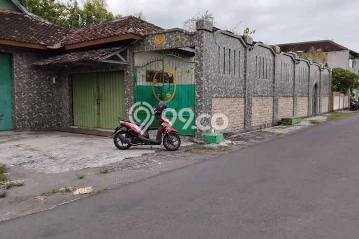 Dijual Tanah di Ngawen Klaten Luas 156m2 SHM Dijual Tanah di Ngawen Klaten Luas 156m2 SHM