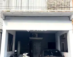 Rumah di Tangerang Kota, Tangerang, LT 50m² LB 90m² Rumah di Tangerang Kota, Tangerang, LT 50m² LB 90m²