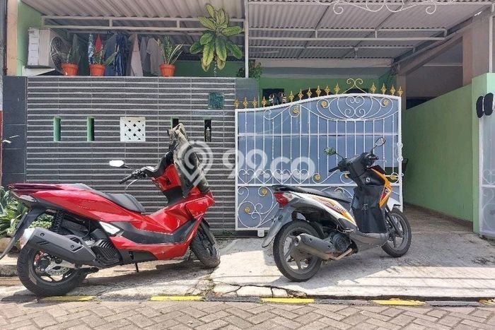 Dijual Rumah 3 Kamar Lokasi Ideal Bagus dan Strategis di Cipondoh Dijual Rumah 3 Kamar Lokasi Ideal Bagus dan Strategis di Cipondoh
