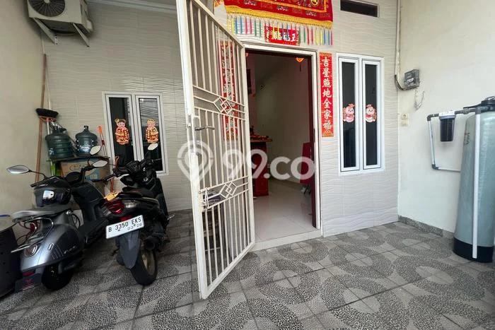 Dijual Cepat Rumah Favorit Siap Huni LB 110m2 di Cipondoh, Tangerang Dijual Cepat Rumah Favorit Siap Huni LB 110m2 di Cipondoh, Tangerang