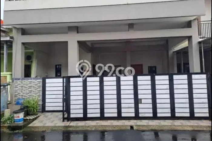 Rumah Strategis Modern Lb 200m2 di Cipondoh, Tangerang Rumah Strategis Modern Lb 200m2 di Cipondoh, Tangerang