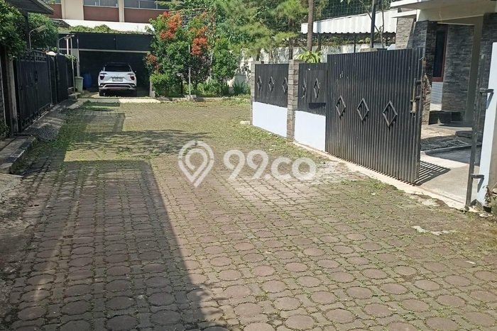 Dijual Rumah 3 Kamar Lokasi Ideal Bagus dan Strategis di Kiaracondong Dijual Rumah 3 Kamar Lokasi Ideal Bagus dan Strategis di Kiaracondong