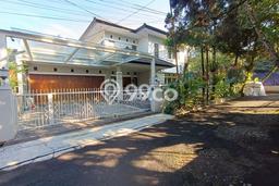 Rumah Elit LB 400m2 Siap Pakai Desain Elegan di Sayap Dago, Bandung Rumah Elit LB 400m2 Siap Pakai Desain Elegan di Sayap Dago, Bandung