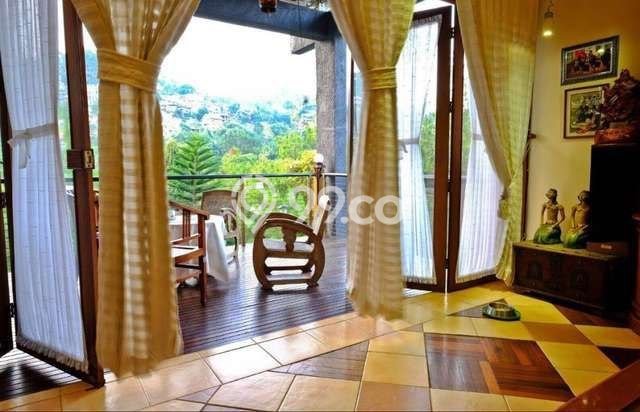 Rumah Mewah LB 800m2 Siap Huni Desain Elegan di Dago, Bandung Rumah Mewah LB 800m2 Siap Huni Desain Elegan di Dago, Bandung