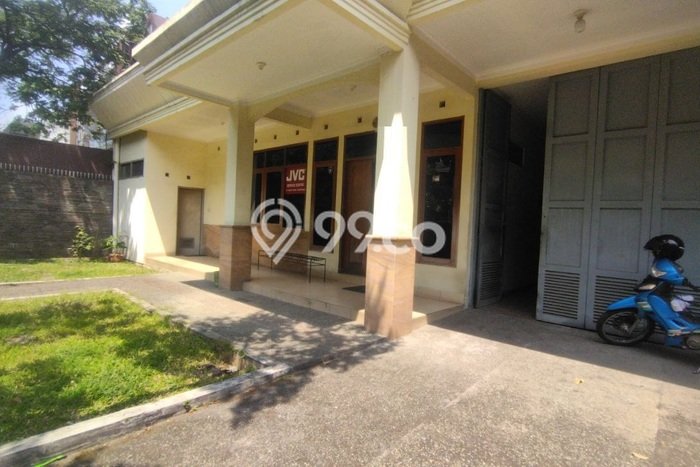 For Sale! Premium House LT 495m2 Desain Modern di Burangrang For Sale! Premium House LT 495m2 Desain Modern di Burangrang